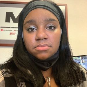 Meet your Posher, Christina